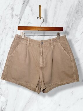 Universal Thread High Rise Pleated Khaki Shorts Size 10